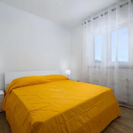Apartament Stancija Amorozo 5 *