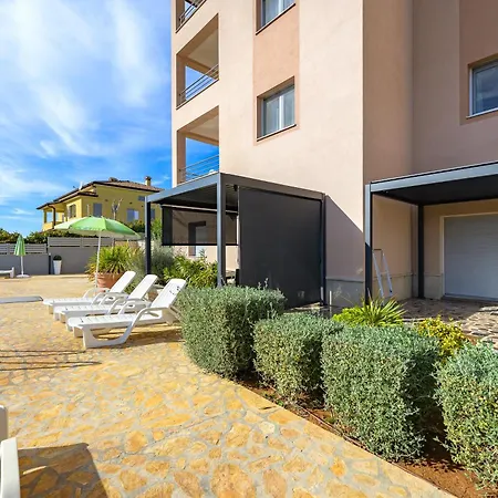 Apartament Stancija Amorozo 5 *