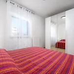 Stancija Amorozo 5 *