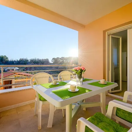 Stancija Amorozo 5 Apartment