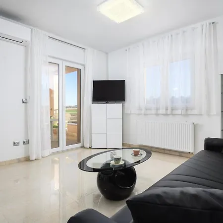 Stancija Amorozo 5 * Porec