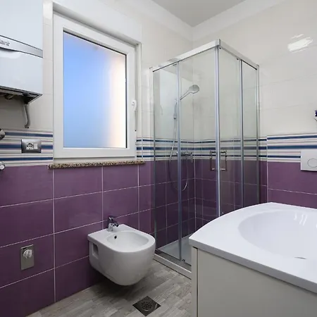 Stancija Amorozo 5 * Porec