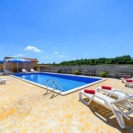 דירה Stancija Amorozo 5