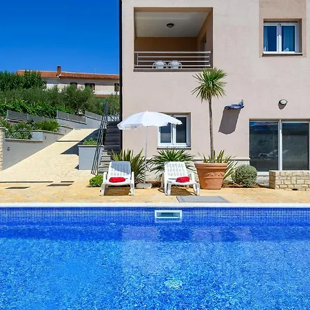 Stancija Amorozo 5 Apartment