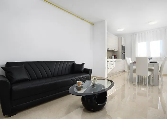 Stancija Amorozo 5 * Πόρετς