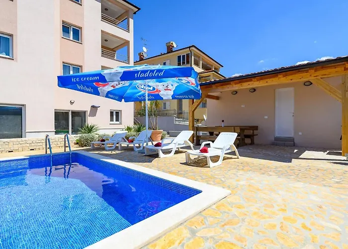 Stancija Amorozo 5 *