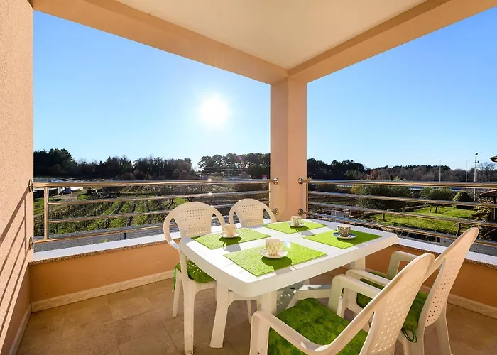 Stancija Amorozo 5 Poreč