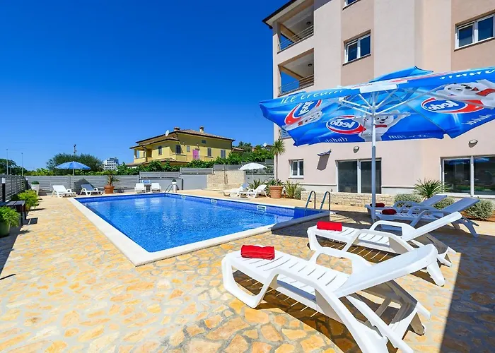 Stancija Amorozo 5 Apartamento Poreč